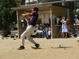 2005-10-12 21:00:21