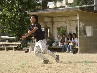 2005-10-12 21:00:37